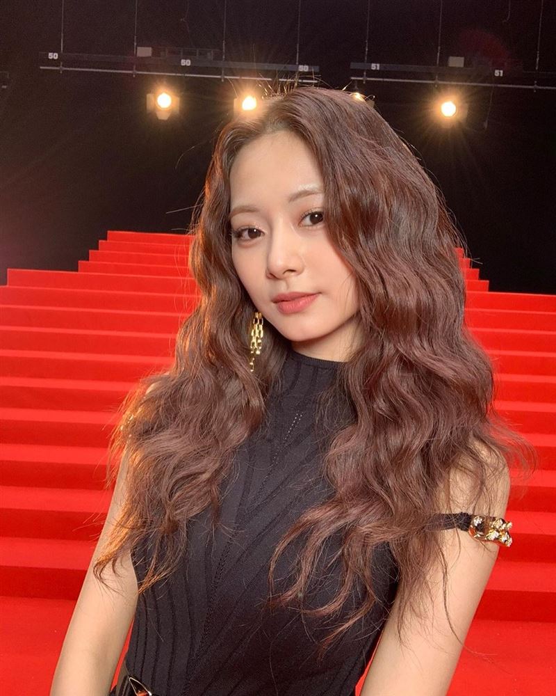 2022全球最美女星／周子瑜击败杨幂　输给“她”拿亚军 时尚资讯 图1张