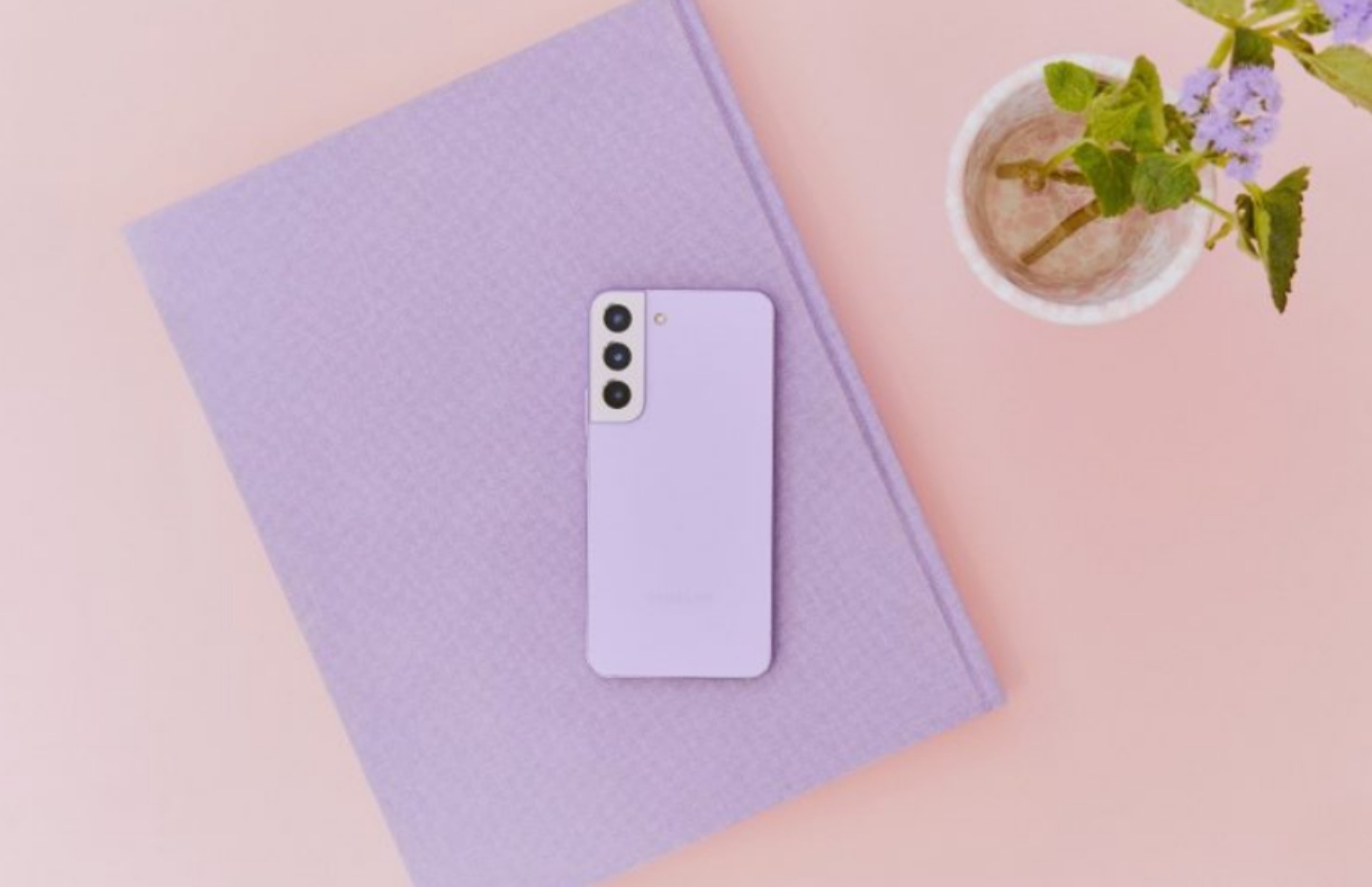 三星 Galaxy S22 推出全新配色 Bora Purple!将于 8/10 在特定市场开卖 内容图1 潮品文-大潮社旗下实时最新热点娱乐时尚数码等新闻资讯网站! 三星 Galaxy S22 推出全新配色 Bora Purple!将于 8/10 在特定市场开卖