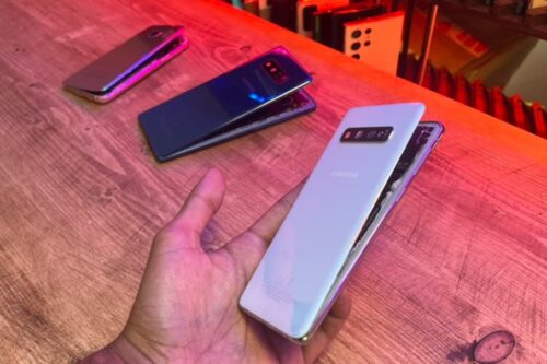 三星手机电池因气候太热而膨胀裂开？科技圈千万 YouTuber 发照片