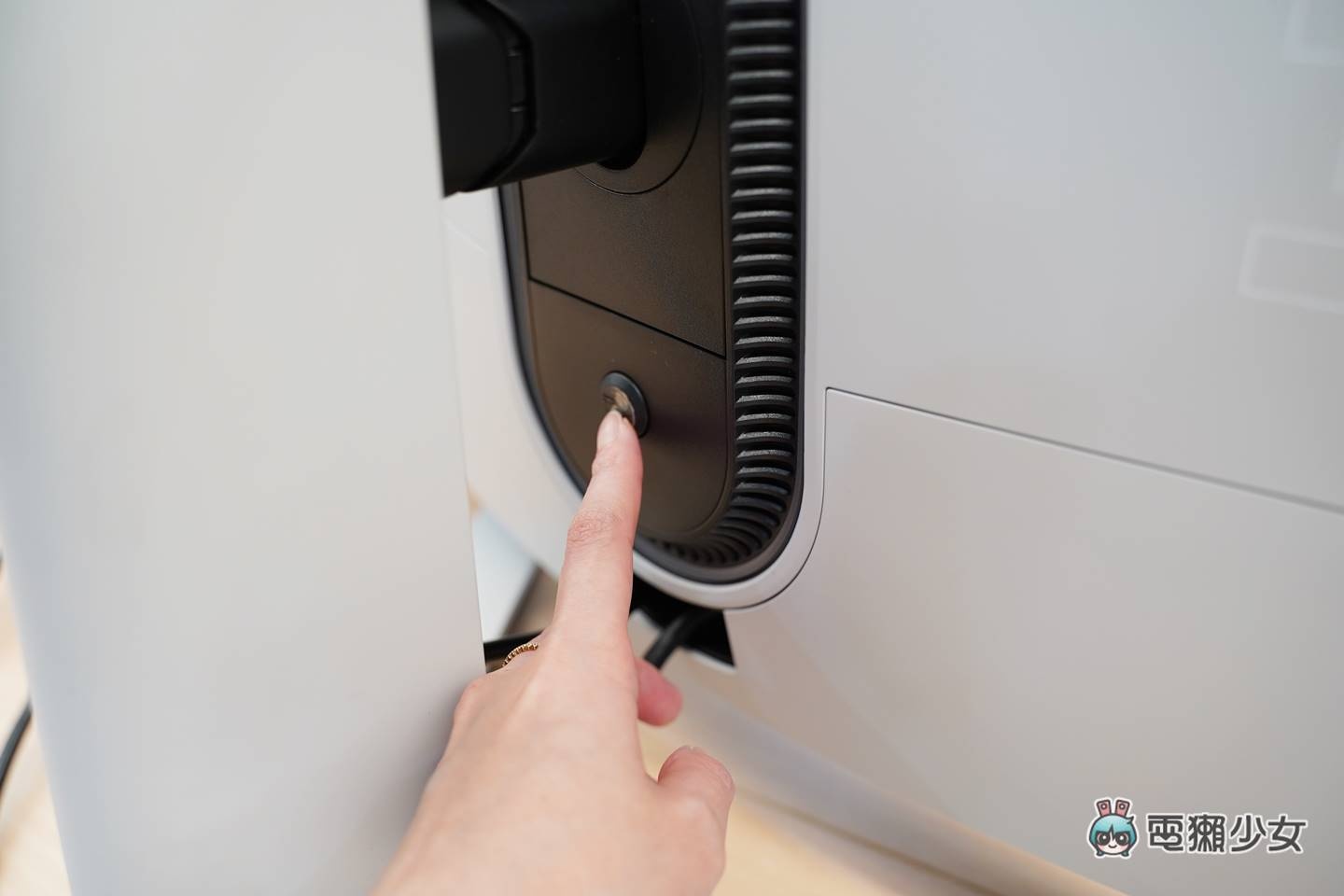 开箱|最新 QD-OLED 技术显示器,Alienware 34 吋曲面电竞萤幕 AW3423DW 内容图9 潮品文-大潮社旗下实时最新热点娱乐时尚数码等新闻资讯网站! 开箱|最新 QD-OLED 技术显示器,Alienware 34 吋曲面电竞萤幕 AW3423DW