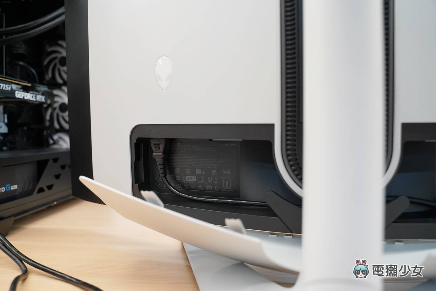 开箱|最新 QD-OLED 技术显示器,Alienware 34 吋曲面电竞萤幕 AW3423DW 内容图10 潮品文-大潮社旗下实时最新热点娱乐时尚数码等新闻资讯网站! 开箱|最新 QD-OLED 技术显示器,Alienware 34 吋曲面电竞萤幕 AW3423DW