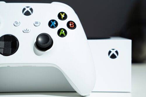 微软替 Xbox Series S 释出更多记忆体！让游戏运作更顺畅，并确保 Xbox 可充分发挥效能