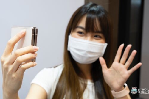 出门｜三星新品快速上手玩！Galaxy Z Flip4 5G 封面萤幕更好拍、Galaxy Watch5 新色超缤纷 升级亮点带你一次看