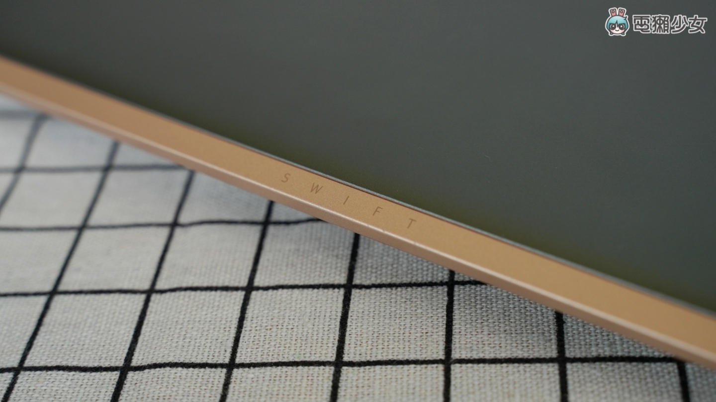 开箱|理想身型、质感外型!Acer Swift 5 轻薄外观与效能再进化,搭载 Intel 第 12 代处理器成就商务首选 内容图6 潮品文-大潮社旗下实时最新热点娱乐时尚数码等新闻资讯网站! 开箱|理想身型、质感外型!Acer Swift 5 轻薄外观与效能再进化,搭载 Intel 第 12 代处理器成就商务首选