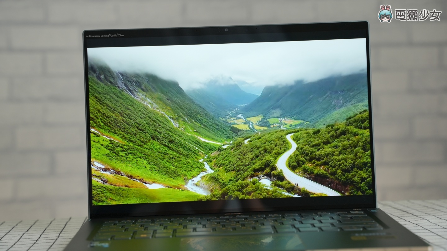 开箱|理想身型、质感外型!Acer Swift 5 轻薄外观与效能再进化,搭载 Intel 第 12 代处理器成就商务首选 内容图15 潮品文-大潮社旗下实时最新热点娱乐时尚数码等新闻资讯网站! 开箱|理想身型、质感外型!Acer Swift 5 轻薄外观与效能再进化,搭载 Intel 第 12 代处理器成就商务首选