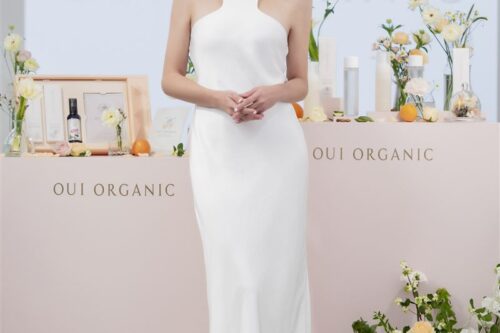 艾莉丝生了“新北鼻”！屡被放鸟打枪　“这一刻”感动到哭