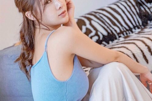 台彩女神比基尼反穿！池畔傲人超凶双球遮不住：必须辣一波