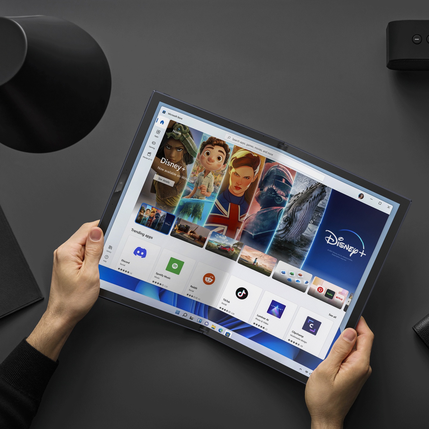 2022 折叠笔电规格比较：新版 Lenovo ThinkPad X1 Fold 跟 ASUS Zenbook 17 Fold OLED 哪个更优秀？