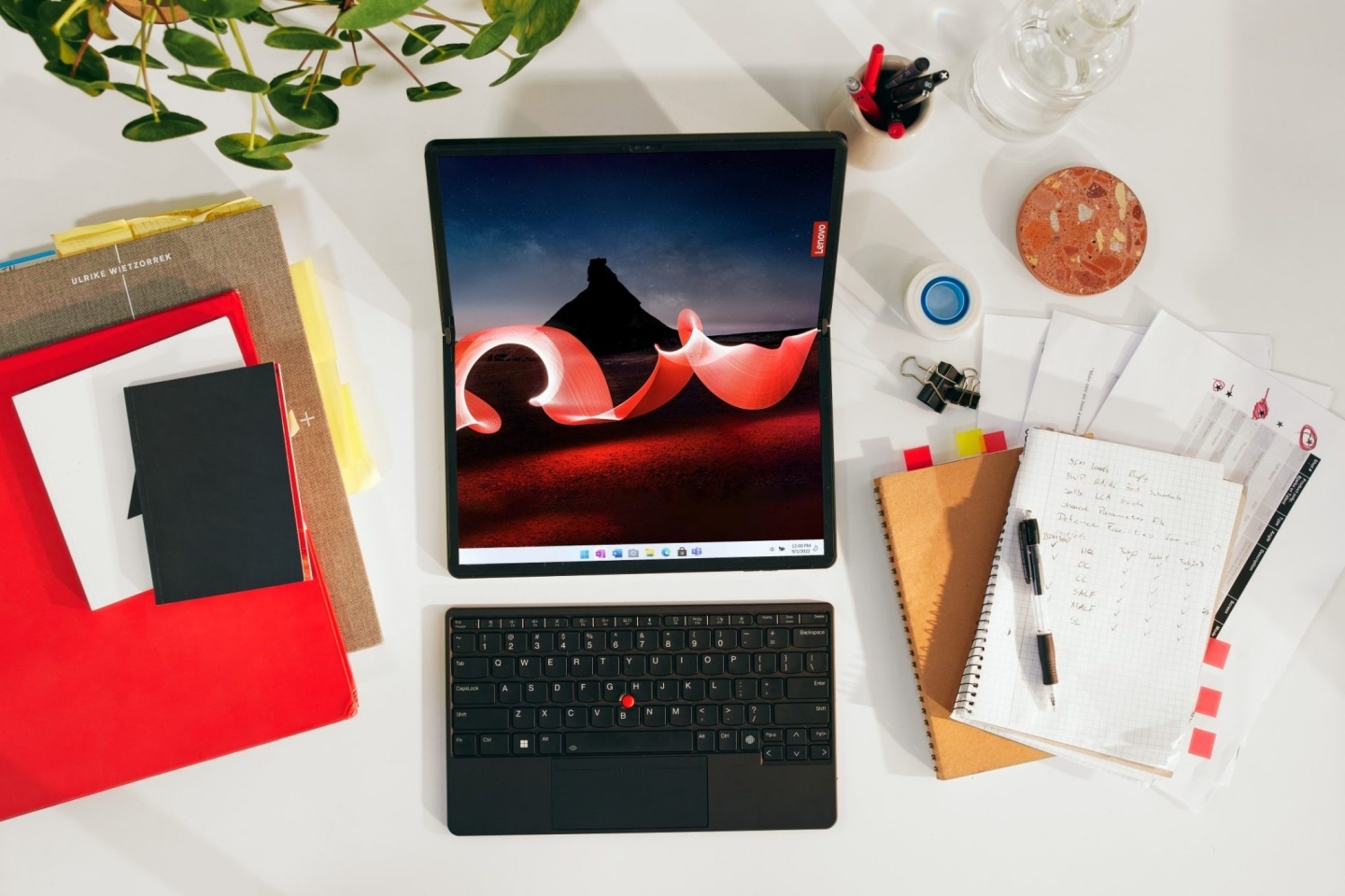 2022 折叠笔电规格比较：新版 Lenovo ThinkPad X1 Fold 跟 ASUS Zenbook 17 Fold OLED 哪个更优秀？