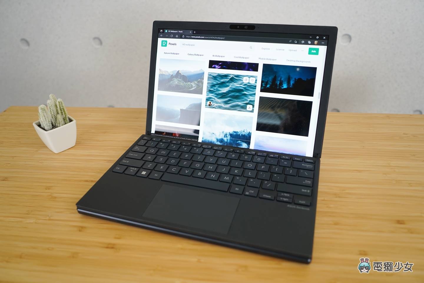 折叠笔电来了!Zenbook 17 Fold OLED 是平板也是笔电,使用心得与感想 内容图9 潮品文-大潮社旗下实时最新热点娱乐时尚数码等新闻资讯网站! 折叠笔电来了!Zenbook 17 Fold OLED 是平板也是笔电,使用心得与感想