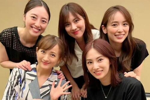 回忆杀！真人版《美少女战士》5女星再同框“她”变化超惊人