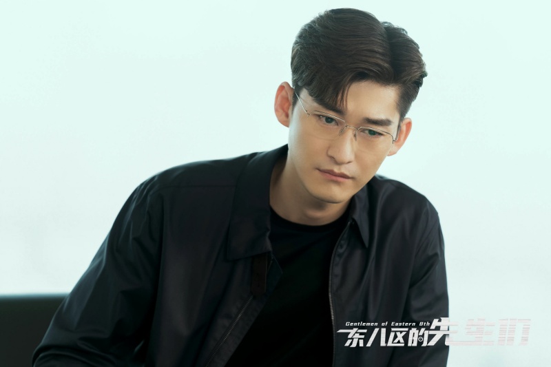 张翰《东八区的先生们》被下架