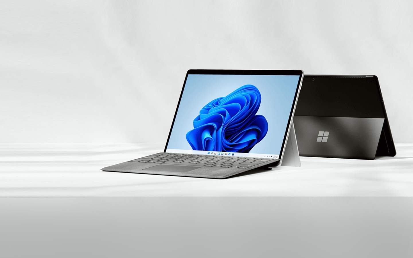 微软秋季发表会时间确定！Surface 系列新品将出炉，Surface Pro 9 推测会搭载 Intel 12 代 P 系列处理器？