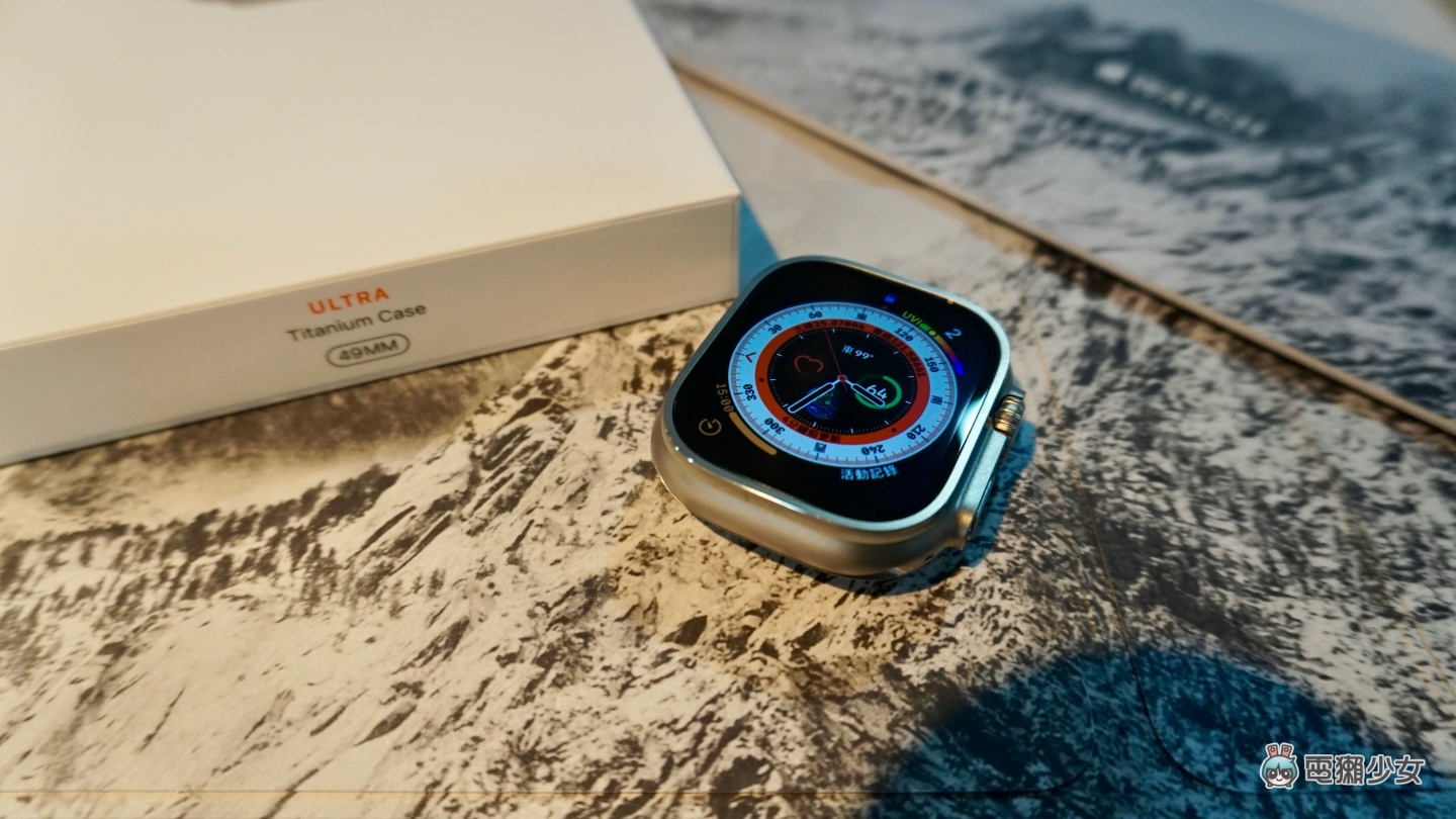 开箱|Apple Watch Ultra 实戴体验!女生戴会太大吗?重量感受如何?潜水防寒衣也没问题? 内容图2 潮品文-大潮社旗下实时最新热点娱乐时尚数码等新闻资讯网站! 开箱|Apple Watch Ultra 实戴体验!女生戴会太大吗?重量感受如何?潜水防寒衣也没问题?
