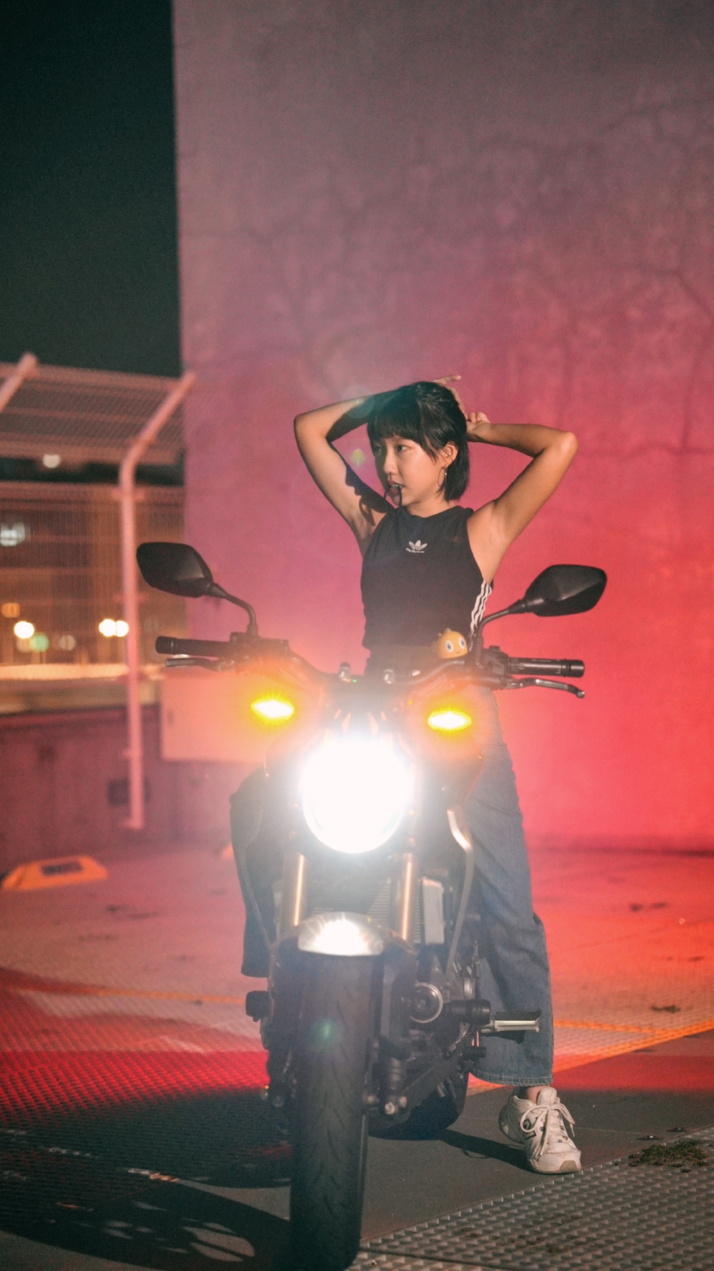 女子车流图鉴|HONDA CB300R 内容图2 潮品文-大潮社旗下实时最新热点娱乐时尚数码等新闻资讯网站! 女子车流图鉴|HONDA CB300R