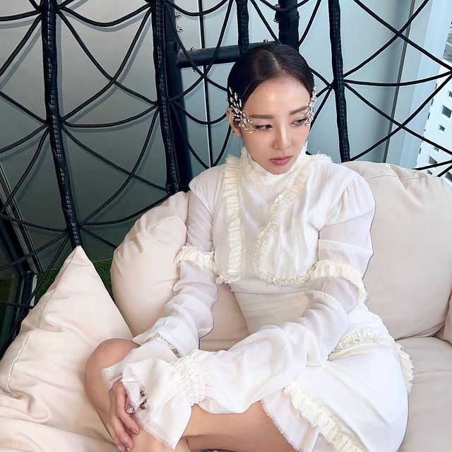 女偶像疯传拥6亿资产！自爆收藏上千双球鞋：最贵一双要价45万 时尚资讯 图2张