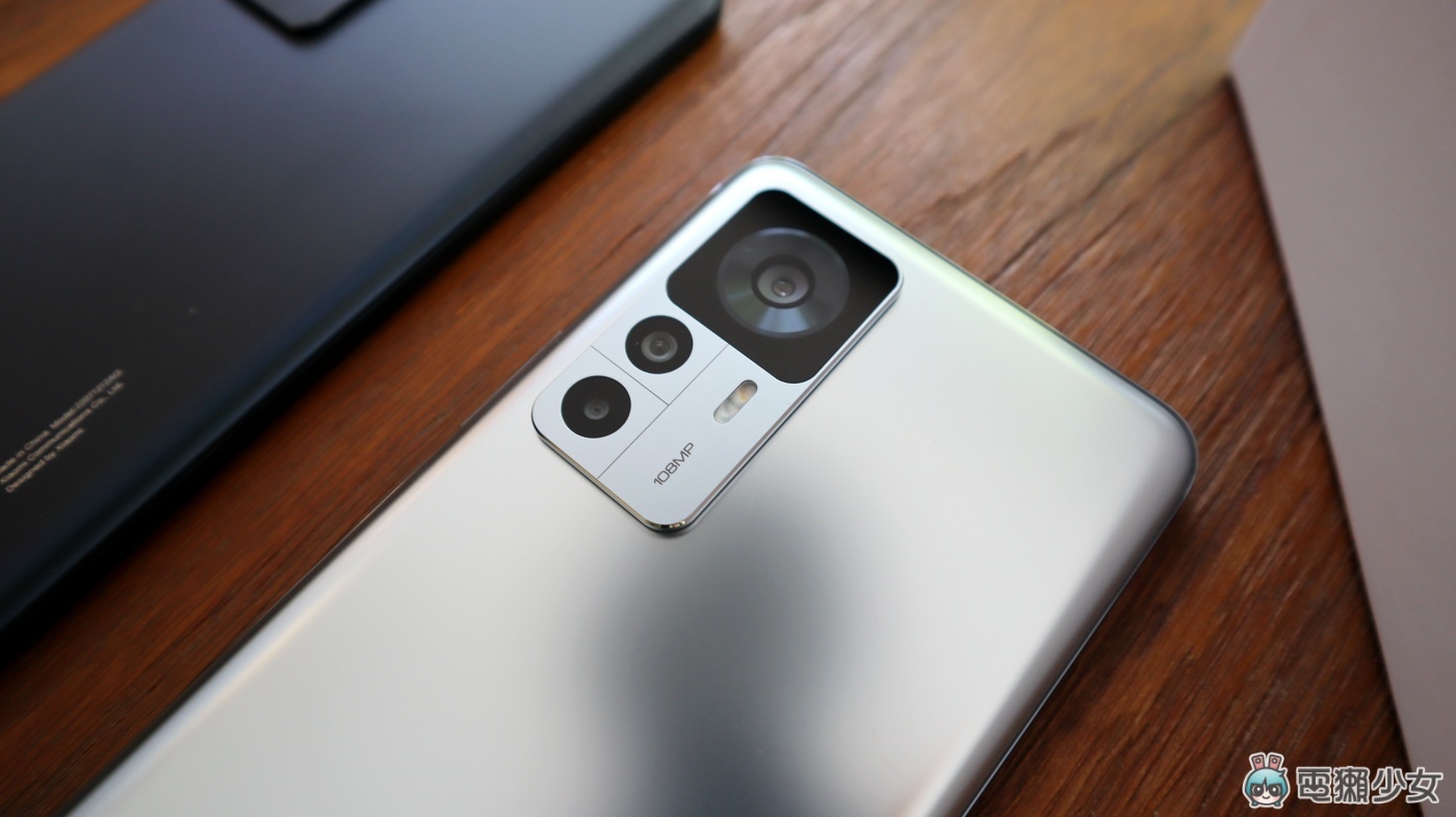 出门实拍| 2 亿像素主镜头小米 12T Pro 登场!完整体验极细致高解析拍摄 内容图8 潮品文-大潮社旗下实时最新热点娱乐时尚数码等新闻资讯网站! 出门实拍| 2 亿像素主镜头小米 12T Pro 登场!完整体验极细致高解析拍摄