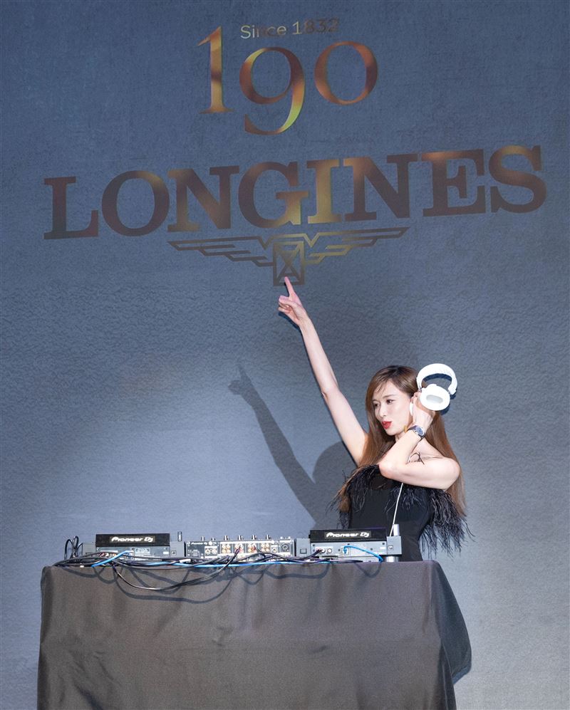 林志玲送上DJ Show替浪琴表庆生，改编卡通歌当儿子摇篮曲。（图／Longines浪琴表提供）