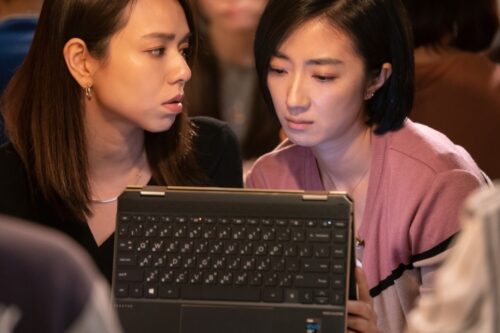 盘点《台北女子图鉴》出现的 3C 产品！翻转笔电好吸睛 但真的买得起？