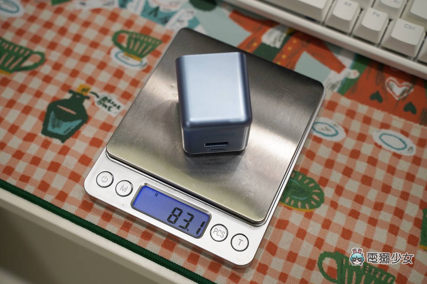 开箱|有氮化镓 GaN 的快充迷你豆腐头,天峰蓝 ONPRO 双模 PD 与 QC 充电器 内容图4 潮品文-大潮社旗下实时最新热点娱乐时尚数码等新闻资讯网站! 开箱|有氮化镓 GaN 的快充迷你豆腐头,天峰蓝 ONPRO 双模 PD 与 QC 充电器