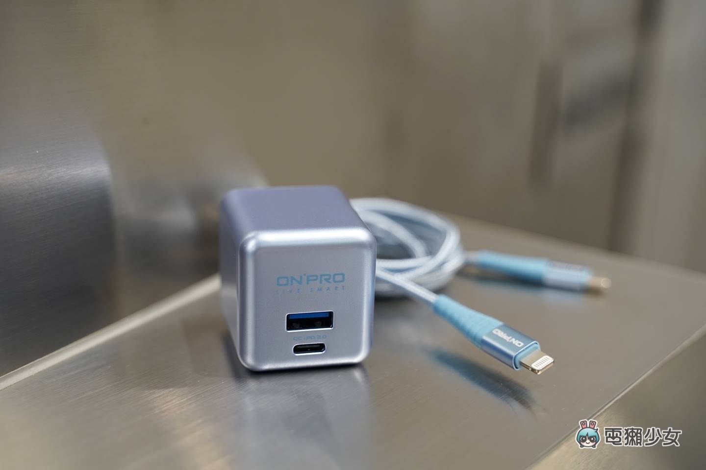 开箱|有氮化镓 GaN 的快充迷你豆腐头,天峰蓝 ONPRO 双模 PD 与 QC 充电器 内容图6 潮品文-大潮社旗下实时最新热点娱乐时尚数码等新闻资讯网站! 开箱|有氮化镓 GaN 的快充迷你豆腐头,天峰蓝 ONPRO 双模 PD 与 QC 充电器