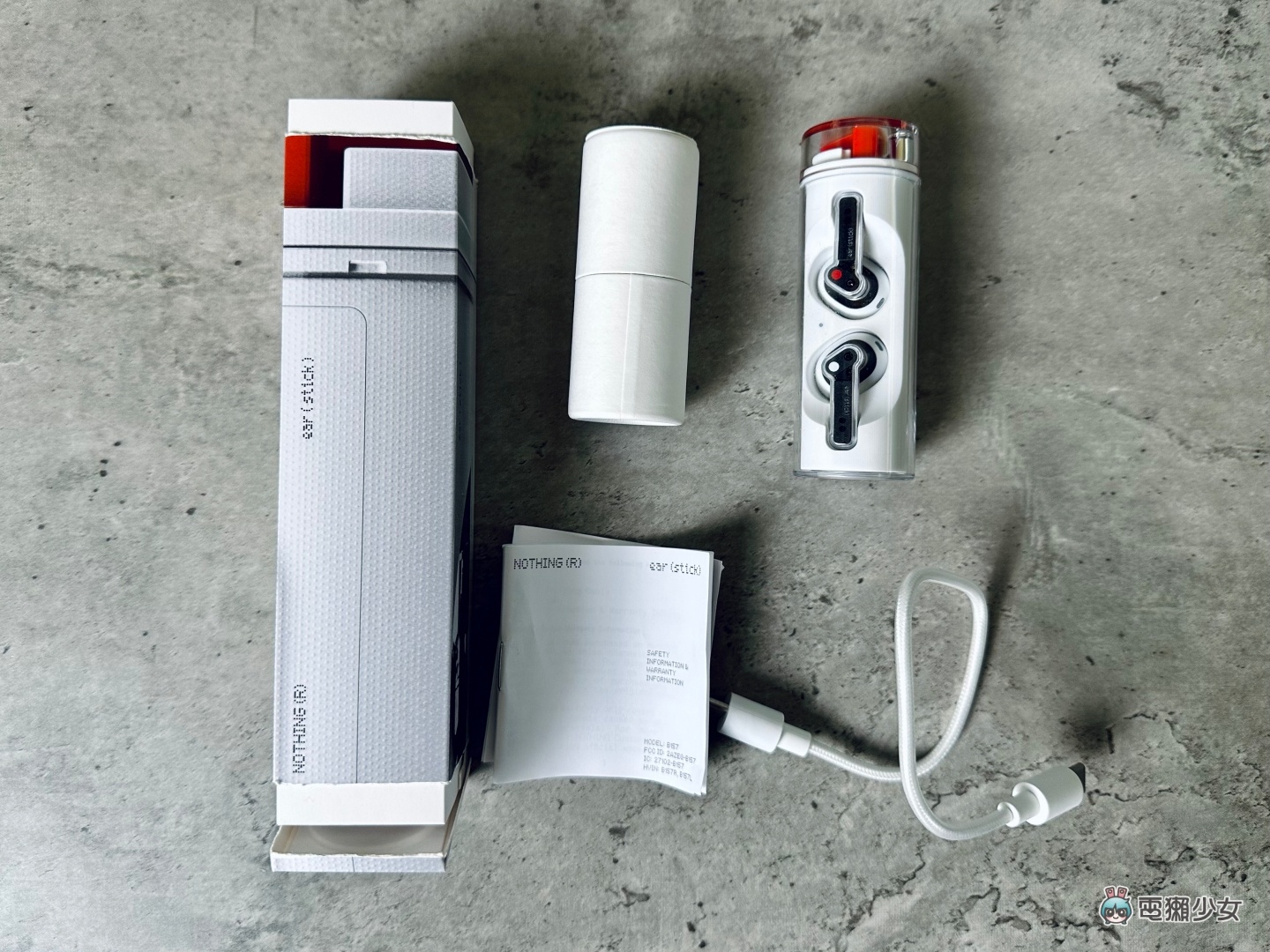 开箱|口红耳机 Nothing Ear (stick) 来了!小耳朵真的轻松戴整天?新的半入耳式耳机,音质评测、优缺整理给你! 内容图3 潮品文-大潮社旗下实时最新热点娱乐时尚数码等新闻资讯网站! 开箱|口红耳机 Nothing Ear (stick) 来了!小耳朵真的轻松戴整天?新的半入耳式耳机,音质评测、优缺整理给你!