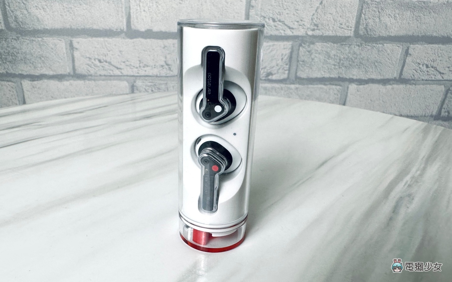 开箱|口红耳机 Nothing Ear (stick) 来了!小耳朵真的轻松戴整天?新的半入耳式耳机,音质评测、优缺整理给你! 内容图5 潮品文-大潮社旗下实时最新热点娱乐时尚数码等新闻资讯网站! 开箱|口红耳机 Nothing Ear (stick) 来了!小耳朵真的轻松戴整天?新的半入耳式耳机,音质评测、优缺整理给你!