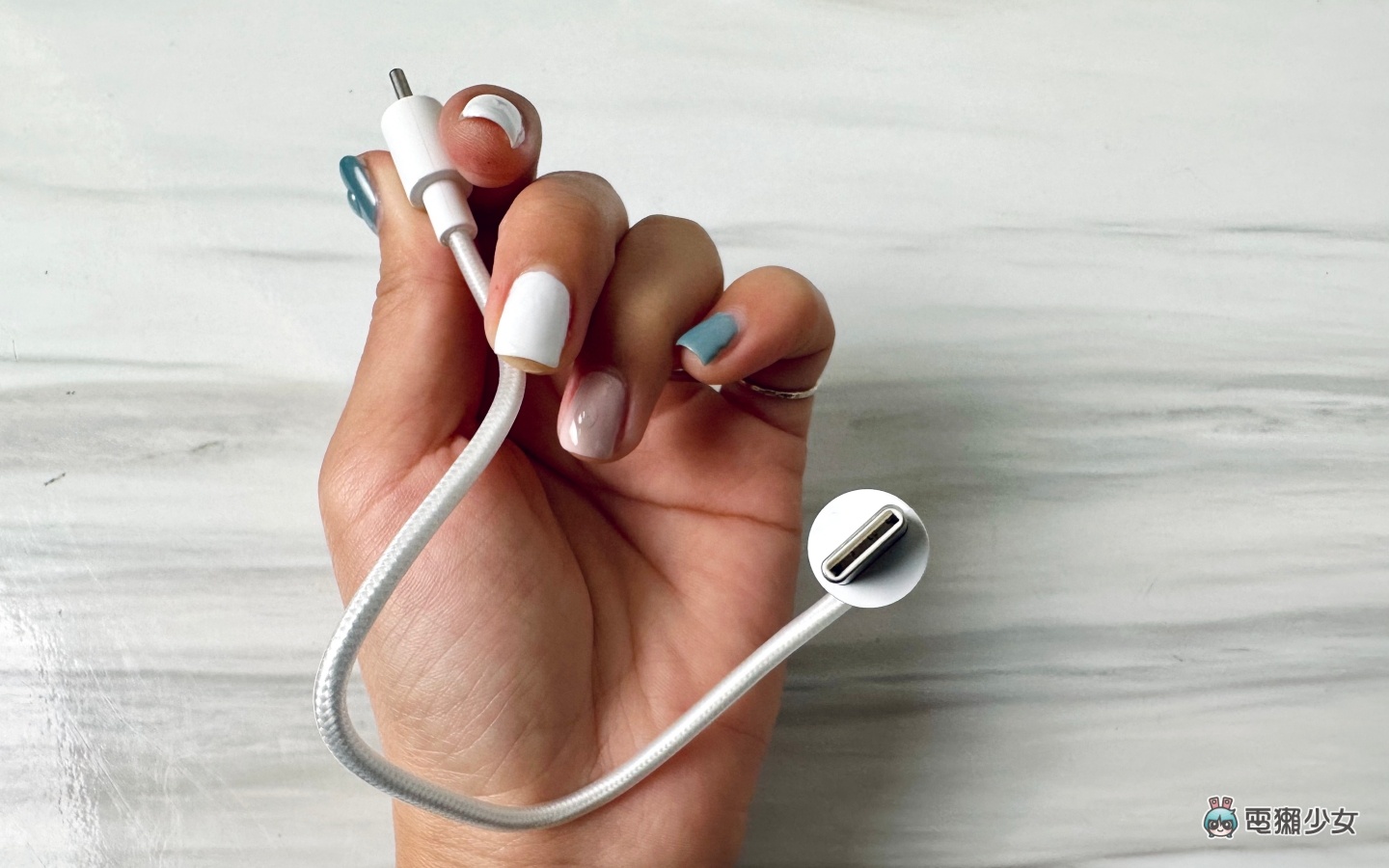 开箱|口红耳机 Nothing Ear (stick) 来了!小耳朵真的轻松戴整天?新的半入耳式耳机,音质评测、优缺整理给你! 内容图15 潮品文-大潮社旗下实时最新热点娱乐时尚数码等新闻资讯网站! 开箱|口红耳机 Nothing Ear (stick) 来了!小耳朵真的轻松戴整天?新的半入耳式耳机,音质评测、优缺整理给你!