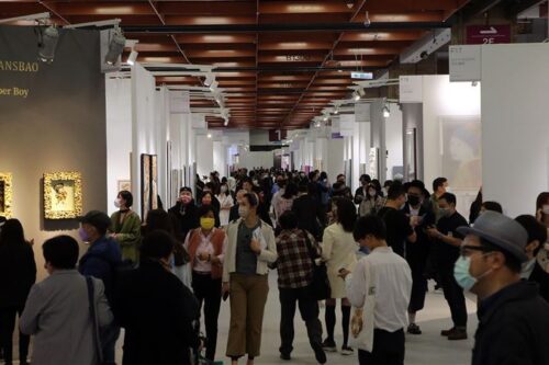 这画“挂反75年”没人知道!收藏馆发现却“将错就错”因担忧画作解体