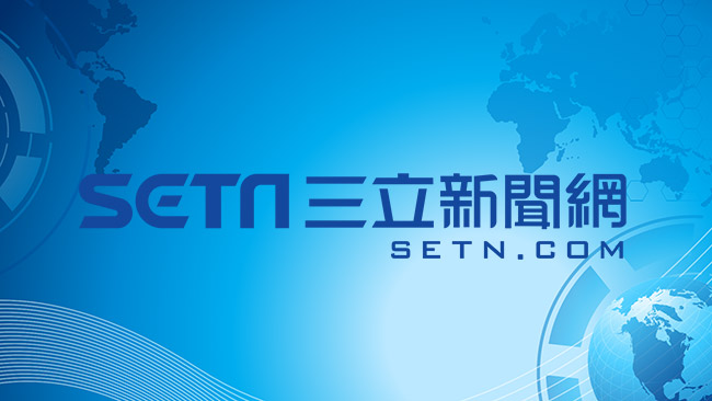 孙生女友Wendy开高衩到侧臀！“深V又露背”狂晒大长腿网嗨翻