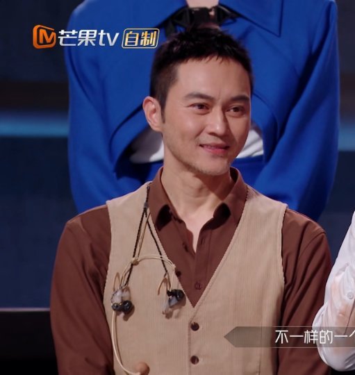 全新发型亮相！张智霖剪寸头 帅上热搜！ 娱乐资讯 图3张