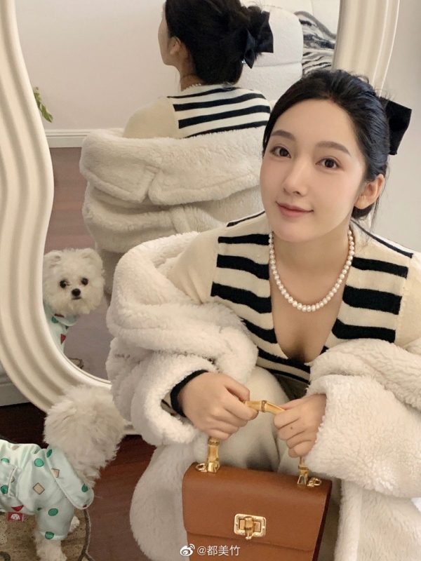 都美竹也不是好东西