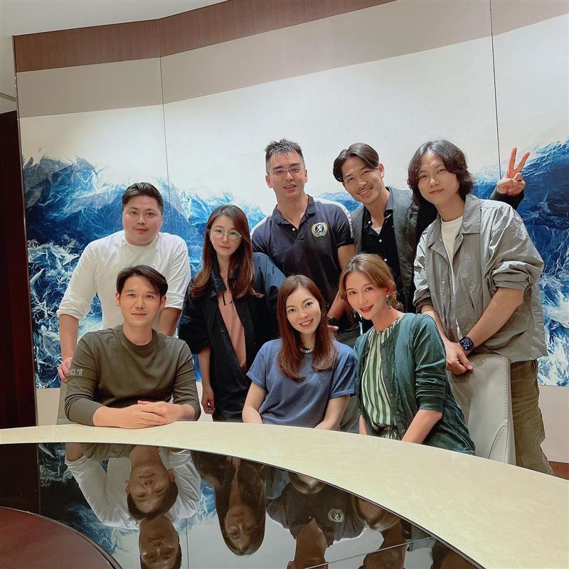 最狂同框！林志玲偕伴AKIRA、陈怡蓉夫妇合体“曾馨莹都来了” 时尚资讯 图1张