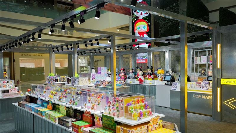 快闪台南！POP MART到南纺购物中心32天　限量“潜水员吊卡”半小时完售