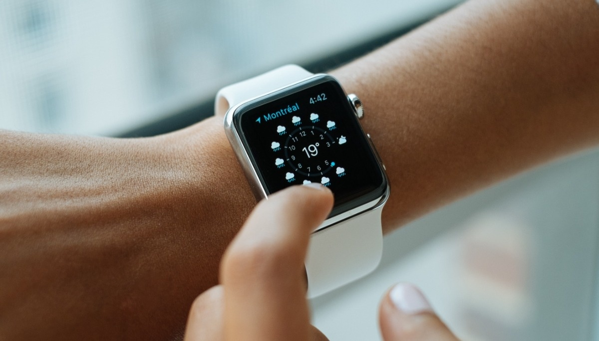 2022 年是智慧手表元年？ 市调显示全球销售涨三成！Apple Watch 不仅热卖还有五成市占 苹果成大赢家