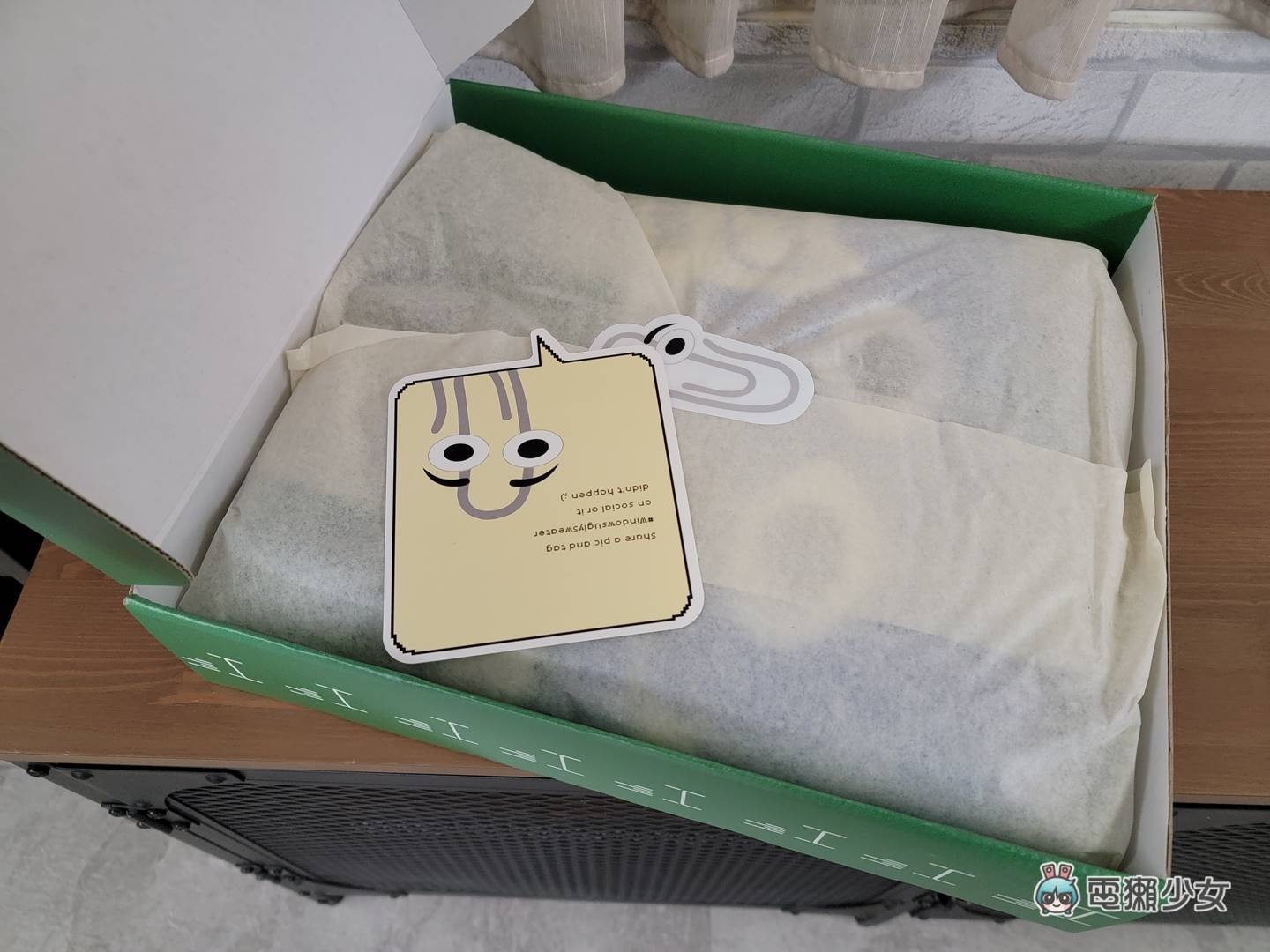 开箱｜微软年度丑毛衣实穿，2022 年冬天派出 Office 小帮手回纹针 Clippy 给我温暖 数码科技 图3张