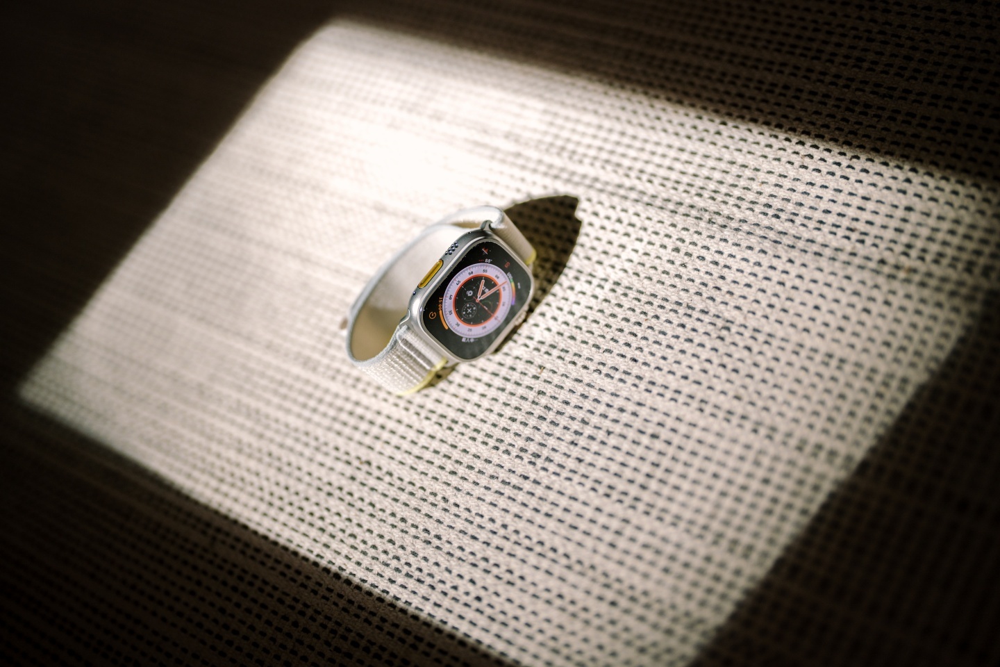 苹果公开节日送礼清单!快来看看哪些产品适合当作暖心的年终佳节好礼 内容图5 潮品文-大潮社旗下实时最新热点娱乐时尚数码等新闻资讯网站! 苹果公开节日送礼清单!快来看看哪些产品适合当作暖心的年终佳节好礼