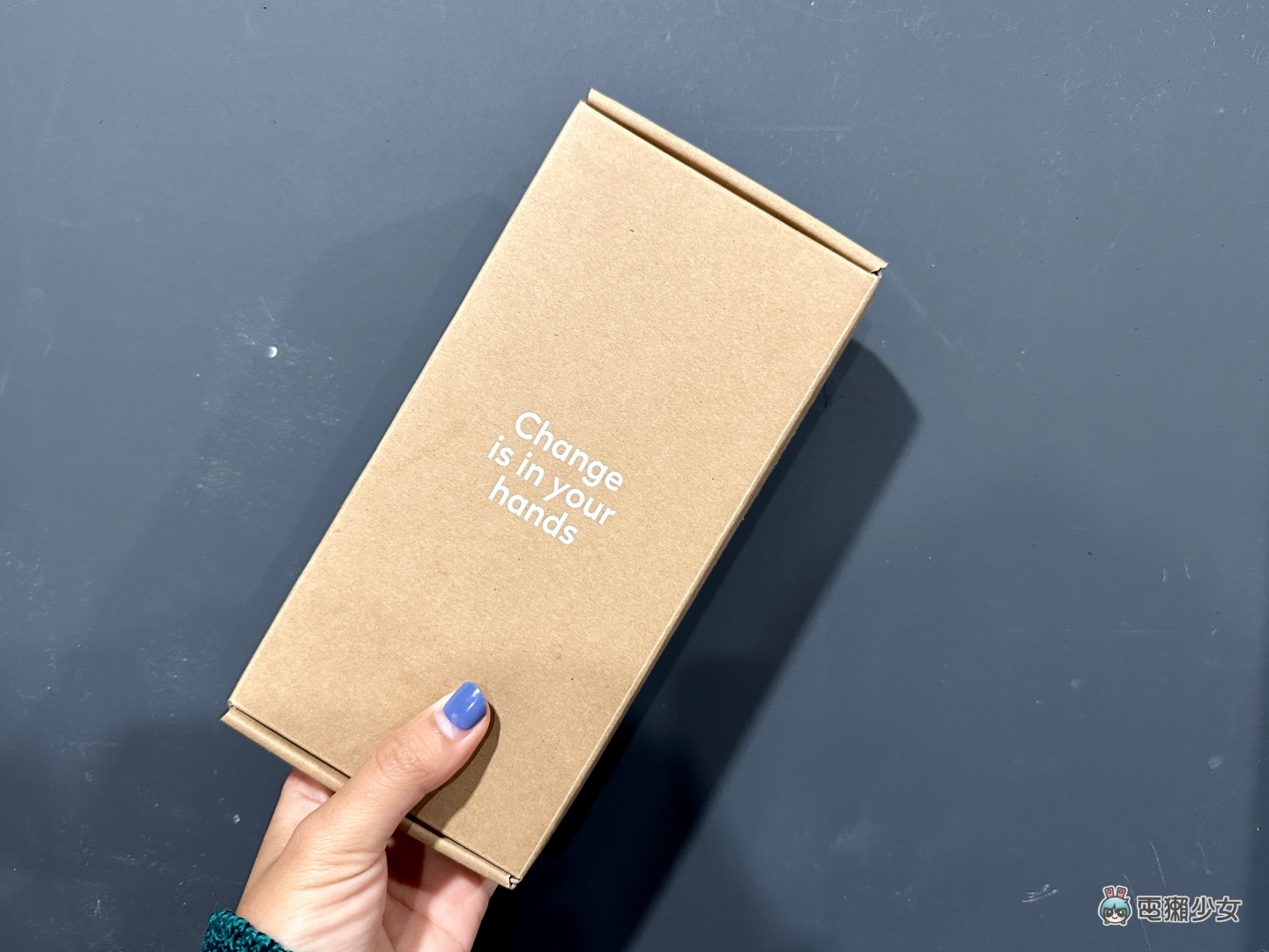 开箱｜拿到荷兰来的 Fairphone 4 了！模组化手机可以轻松拆卸自己维修 不只省钱还超环保？