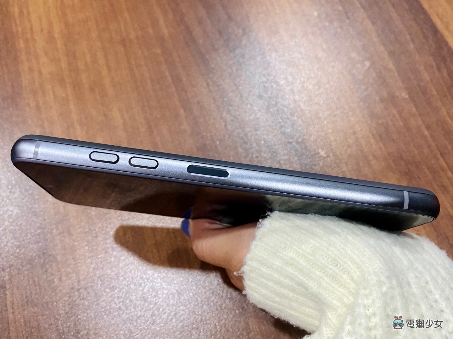 开箱｜拿到荷兰来的 Fairphone 4 了！模组化手机可以轻松拆卸自己维修 不只省钱还超环保？