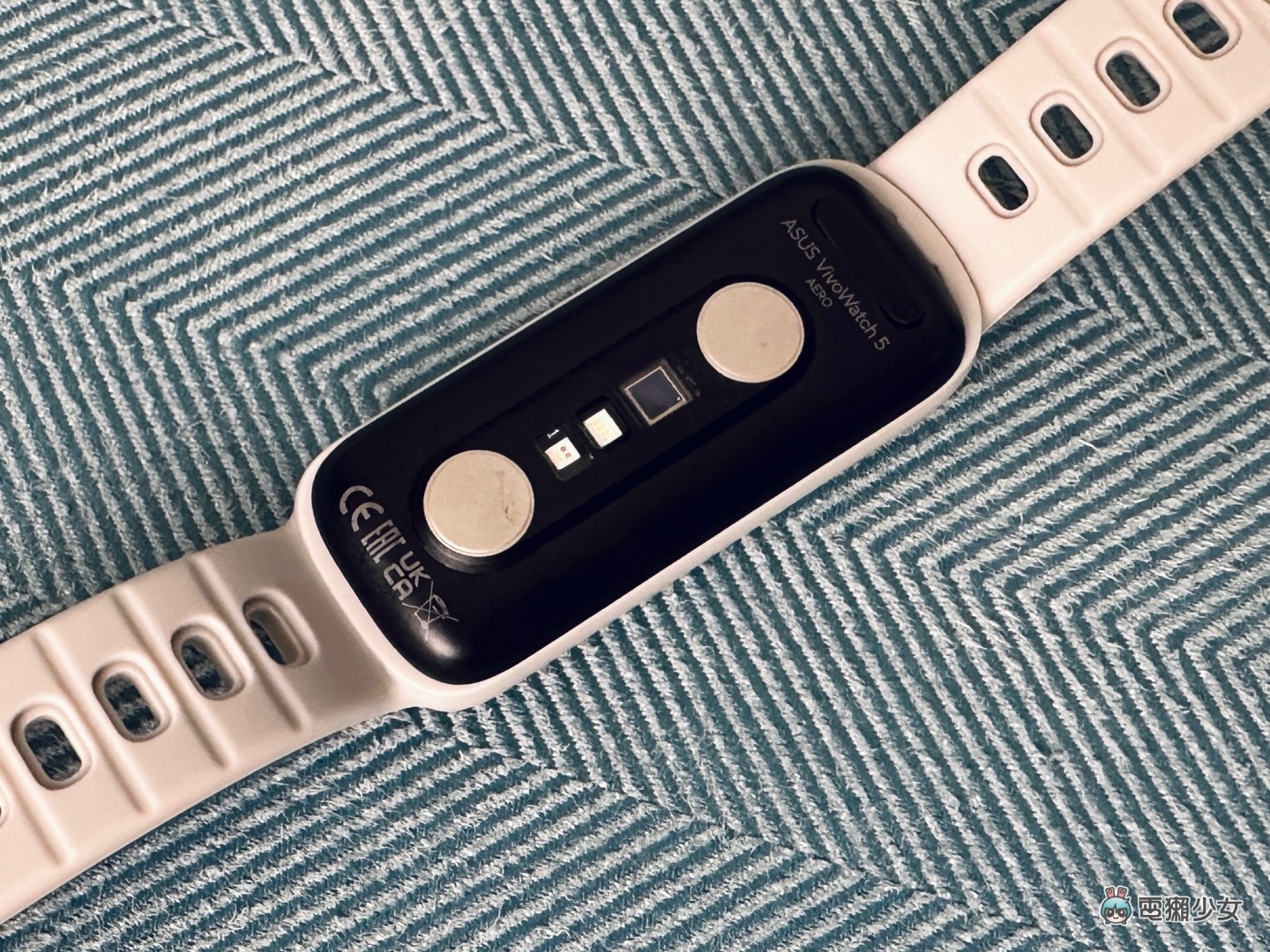 开箱|ASUS VivoWatch 5 AERO 健康手环可以用指尖测血氧!上手看中国台湾的智慧手环的实力究竟⋯⋯? 内容图12 潮品文-大潮社旗下实时最新热点娱乐时尚数码等新闻资讯网站! 开箱|ASUS VivoWatch 5 AERO 健康手环可以用指尖测血氧!上手看中国台湾的智慧手环的实力究竟⋯⋯?