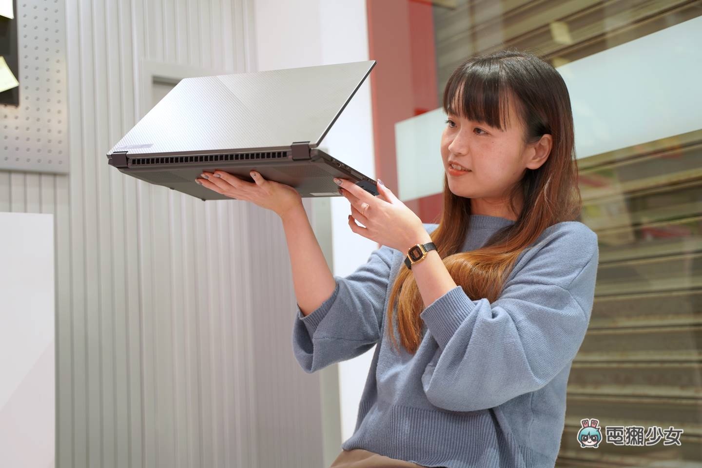 16 吋也能是翻转电竞笔电!ROG Flow X16 带着顶规 AMD 处理器与 NVIDIA 独立显卡翻过去,轻薄可携、灵活多工 内容图28 潮品文-大潮社旗下实时最新热点娱乐时尚数码等新闻资讯网站! 16 吋也能是翻转电竞笔电!ROG Flow X16 带着顶规 AMD 处理器与 NVIDIA 独立显卡翻过去,轻薄可携、灵活多工