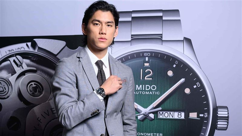 朱轩洋爽放13天！跨年带女友“日本泡汤”叹：荷包失血