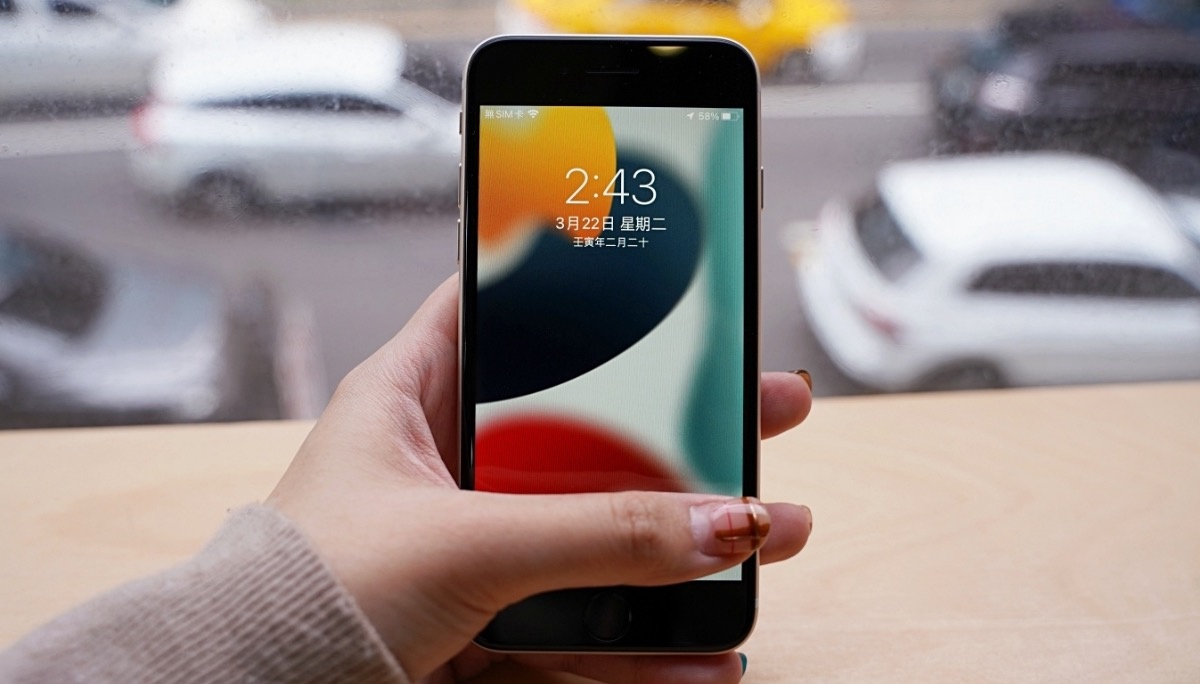 iPhone SE 即将掰掰？郭明?指苹果取消 2024 年 iPhone SE 4 的生产和出货计划