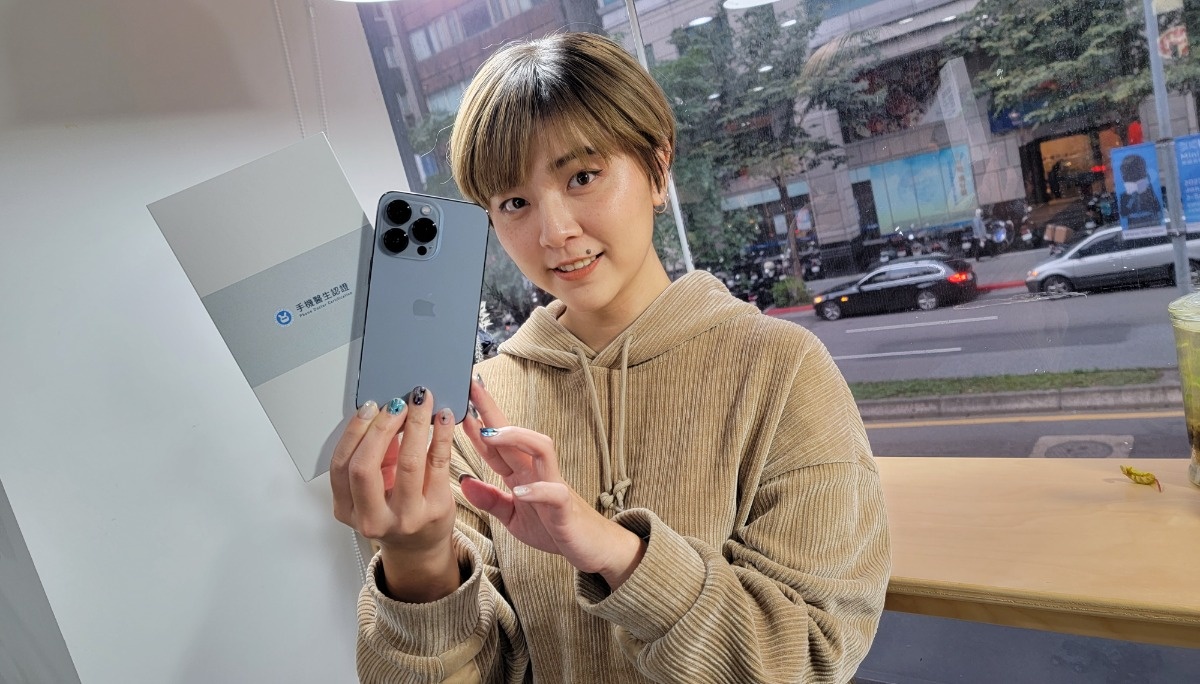 买二手机怕买到瑕疵品？ 不要踩雷，找有‘ 手机医生认证 ’logo 的就对了！