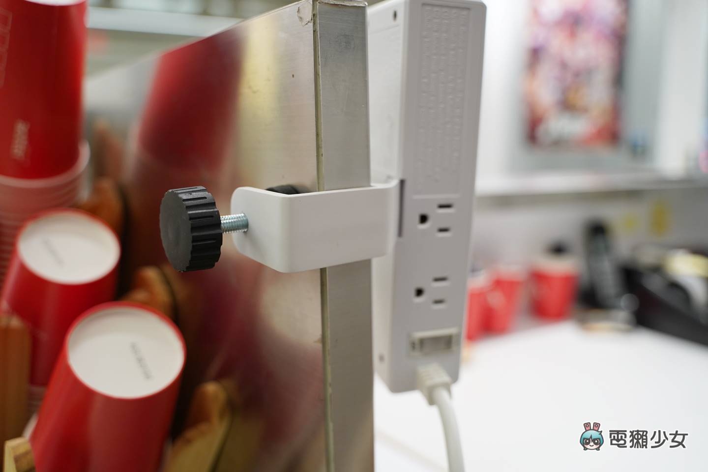 开箱|延长线也有学问?这个插座与产品之间最佳的桥梁进化到哪里了 Zmoji 架起来的延长线 内容图12 潮品文-大潮社旗下实时最新热点娱乐时尚数码等新闻资讯网站! 开箱|延长线也有学问?这个插座与产品之间最佳的桥梁进化到哪里了 Zmoji 架起来的延长线