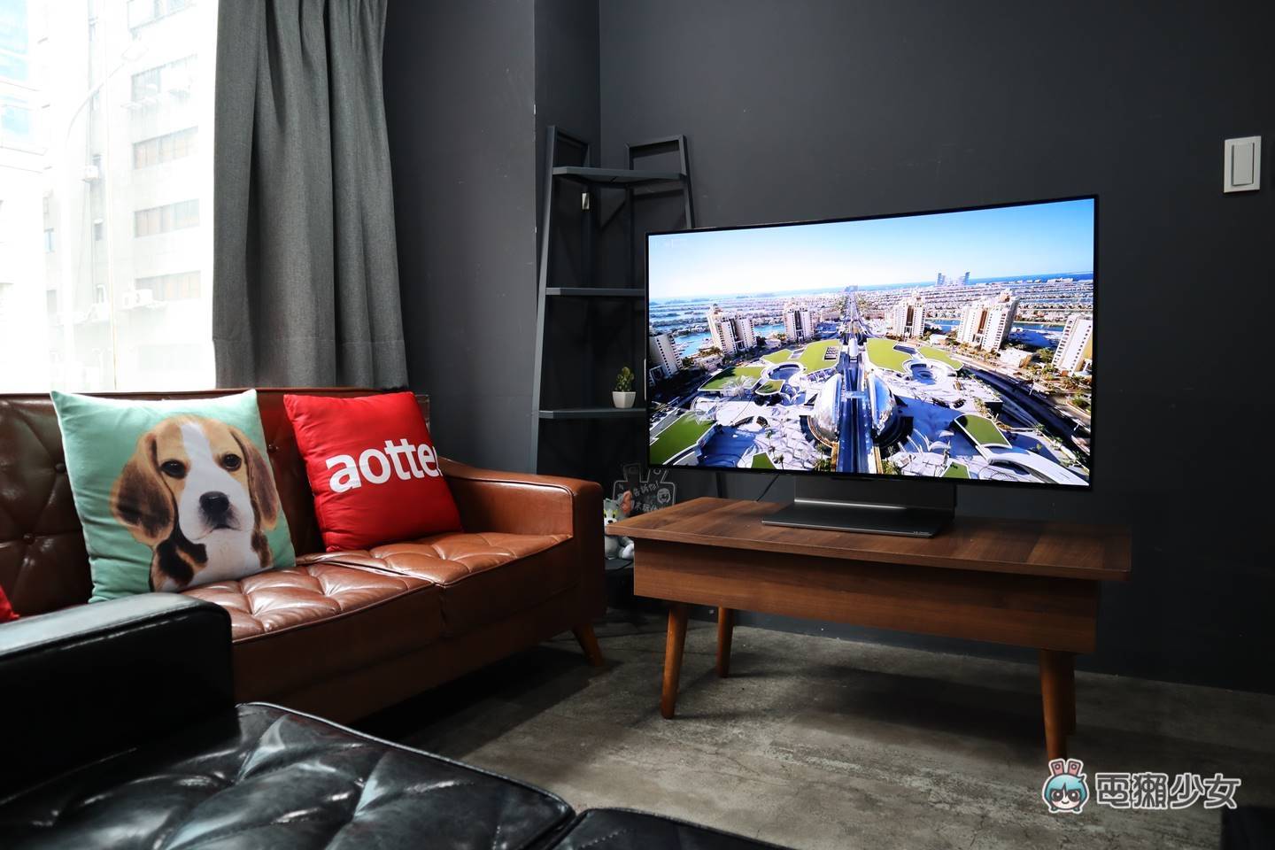 开箱|想电视变成曲面就用遥控器按!全球首款可调式曲面 LG OLED Flex 电视,也是电竞萤幕喔! 内容图9 潮品文-大潮社旗下实时最新热点娱乐时尚数码等新闻资讯网站! 开箱|想电视变成曲面就用遥控器按!全球首款可调式曲面 LG OLED Flex 电视,也是电竞萤幕喔!