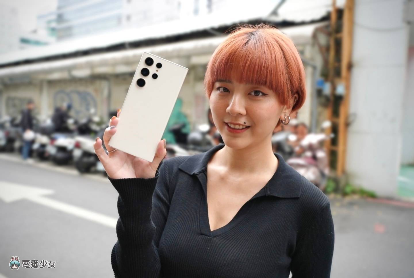 三星 Galaxy S23 Ultra 快速开箱!相机镜头和处理器是两大升级亮点 内容图1 潮品文-大潮社旗下实时最新热点娱乐时尚数码等新闻资讯网站! 三星 Galaxy S23 Ultra 快速开箱!相机镜头和处理器是两大升级亮点