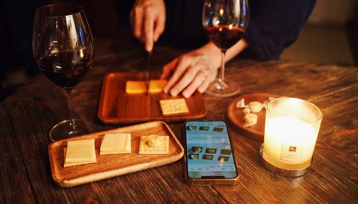 用 iPhone 和 iPad 制作独一无二的情人节礼物！用内建的‘ 可立拍 ’、‘ 备忘录 ’就能做到