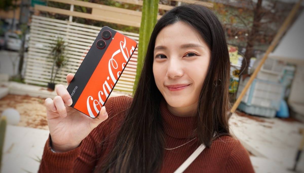 出门｜realme 10 Pro 5G 可口可乐版动眼看！从外观到介面都藏满经典小巧思