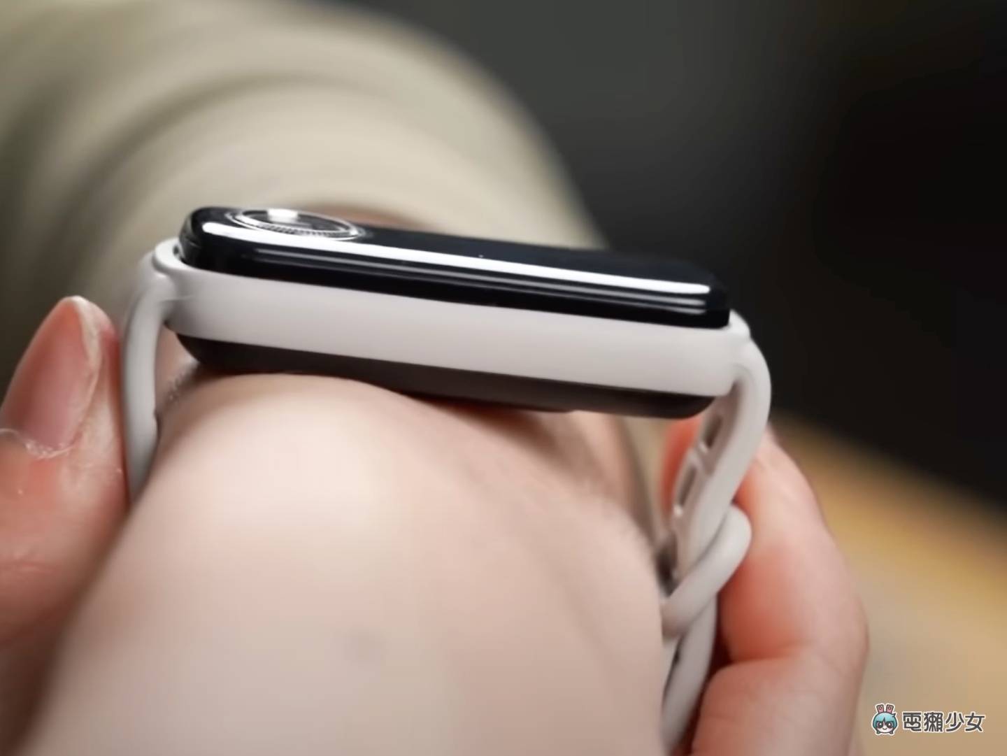 评测｜五款智慧手环使用一个月的综合评比！小米手环 7 Pro、华为 Band 7、Fitbit Inspire 3、ASUS VivioWatch 5 AERO、GARMIN vivosmart 5